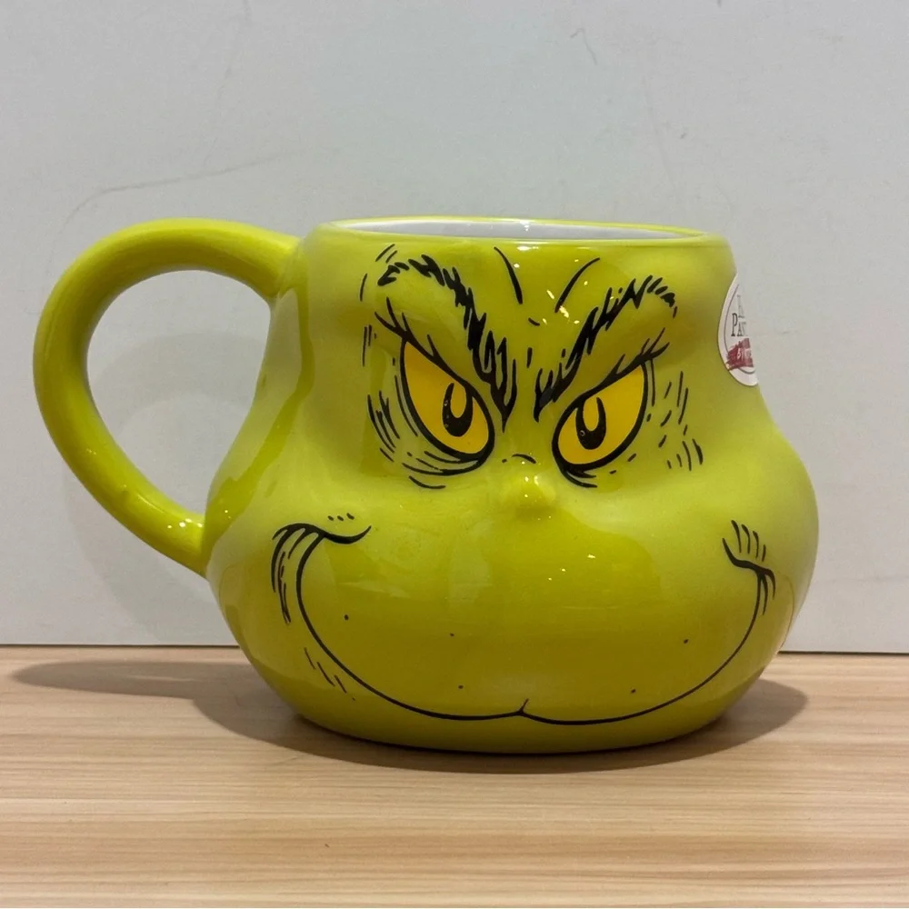 The Grinch Face Sculpted Mug Dr. Seuss Green Ceramic Coffee Cup ZB ZRIKE BRANDS - Picture 1 of 16